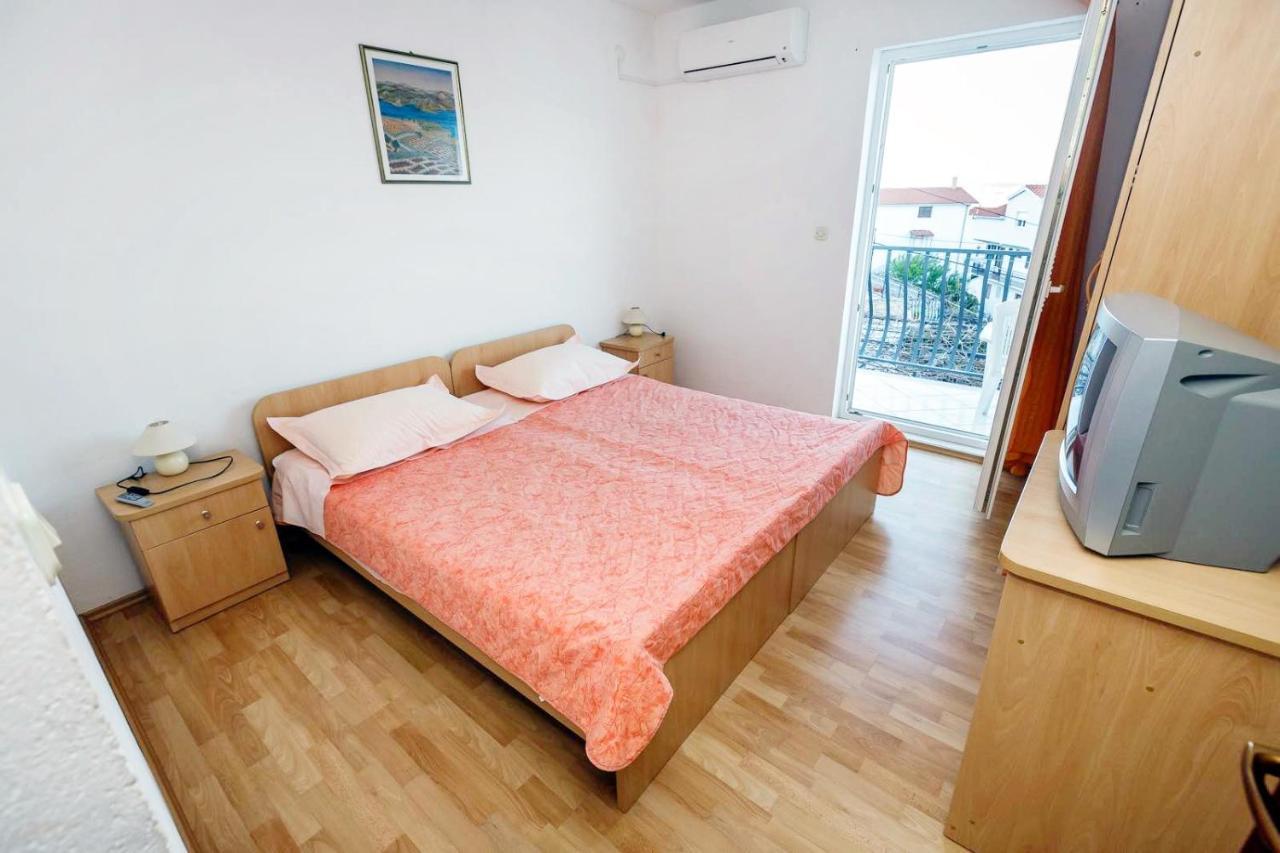 Apartments By The Sea Mastrinka, Ciovo - 4836 Trogir Exterior photo